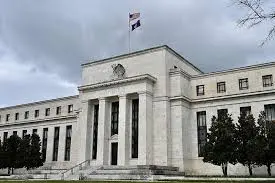 美联储高官密集发声：尚未准备在 7 月会议上支持降息